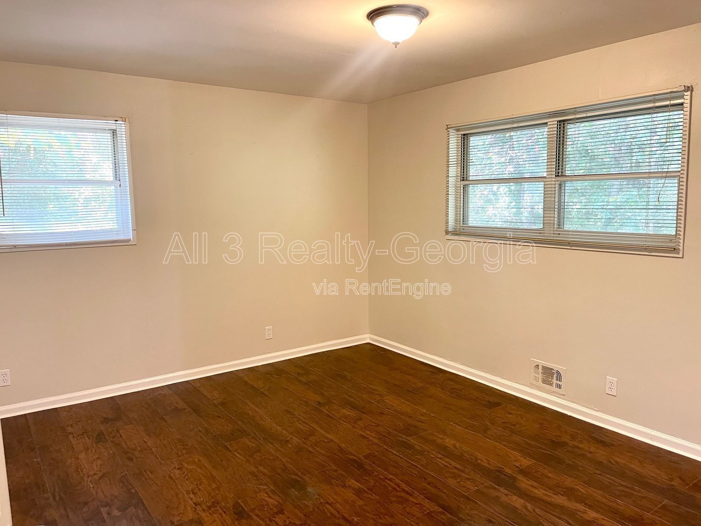 HALF OFF FIRST MONTH move-in on or before February 15t. Welcome to this stunning 4-bedroom, 2.5-bathroom home located in the vibrant community of College Park, GA. property image