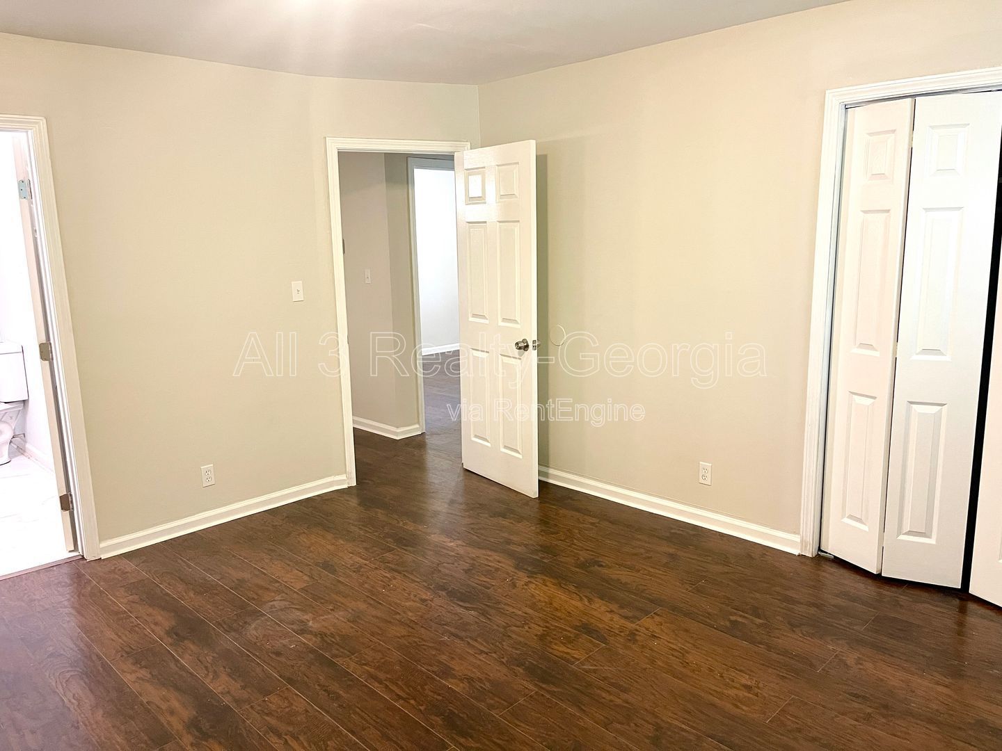 HALF OFF FIRST MONTH move-in on or before February 15t. Welcome to this stunning 4-bedroom, 2.5-bathroom home located in the vibrant community of College Park, GA. property image