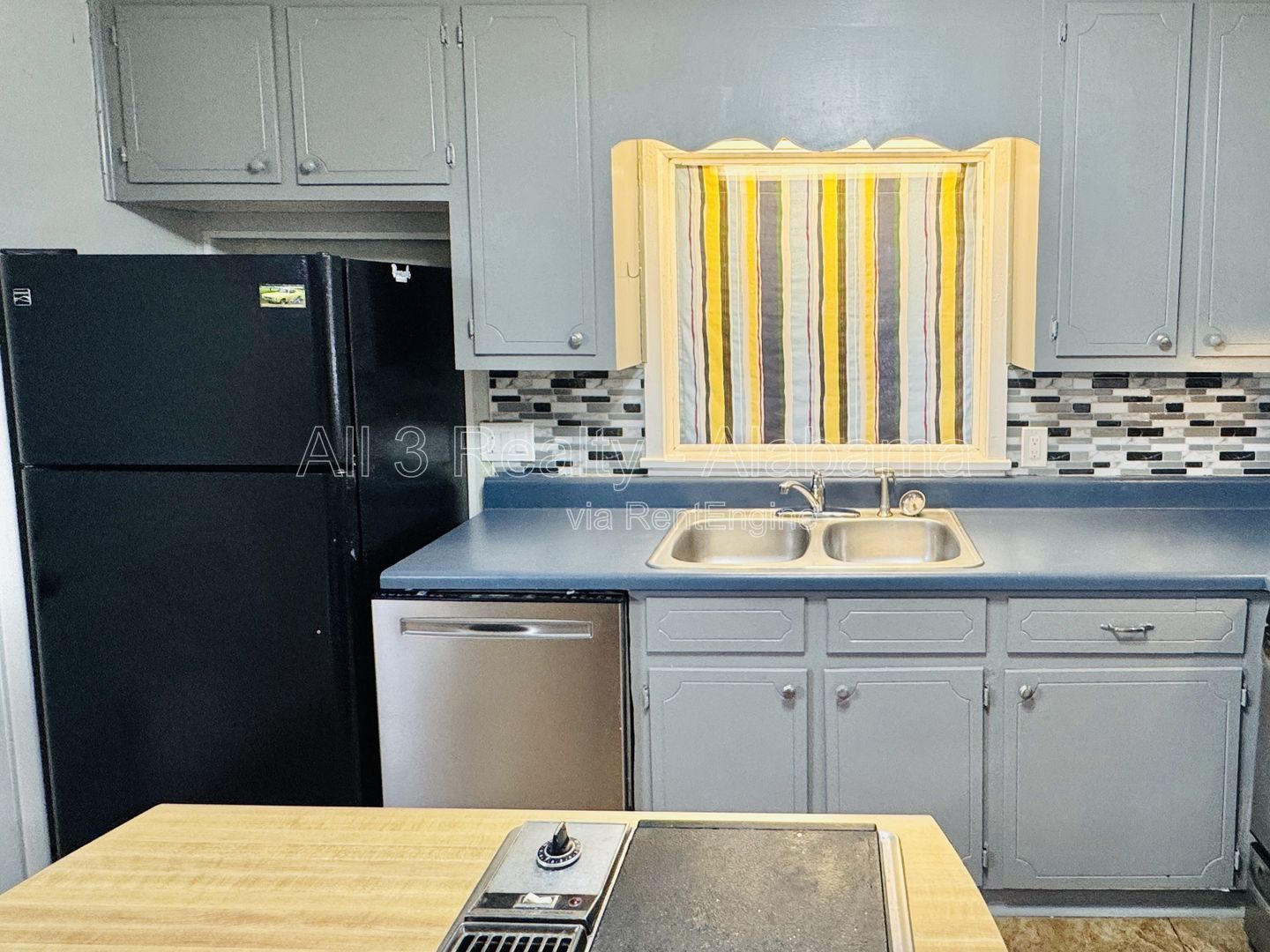 Inviting 3-Bedroom, 1.5-bath property image