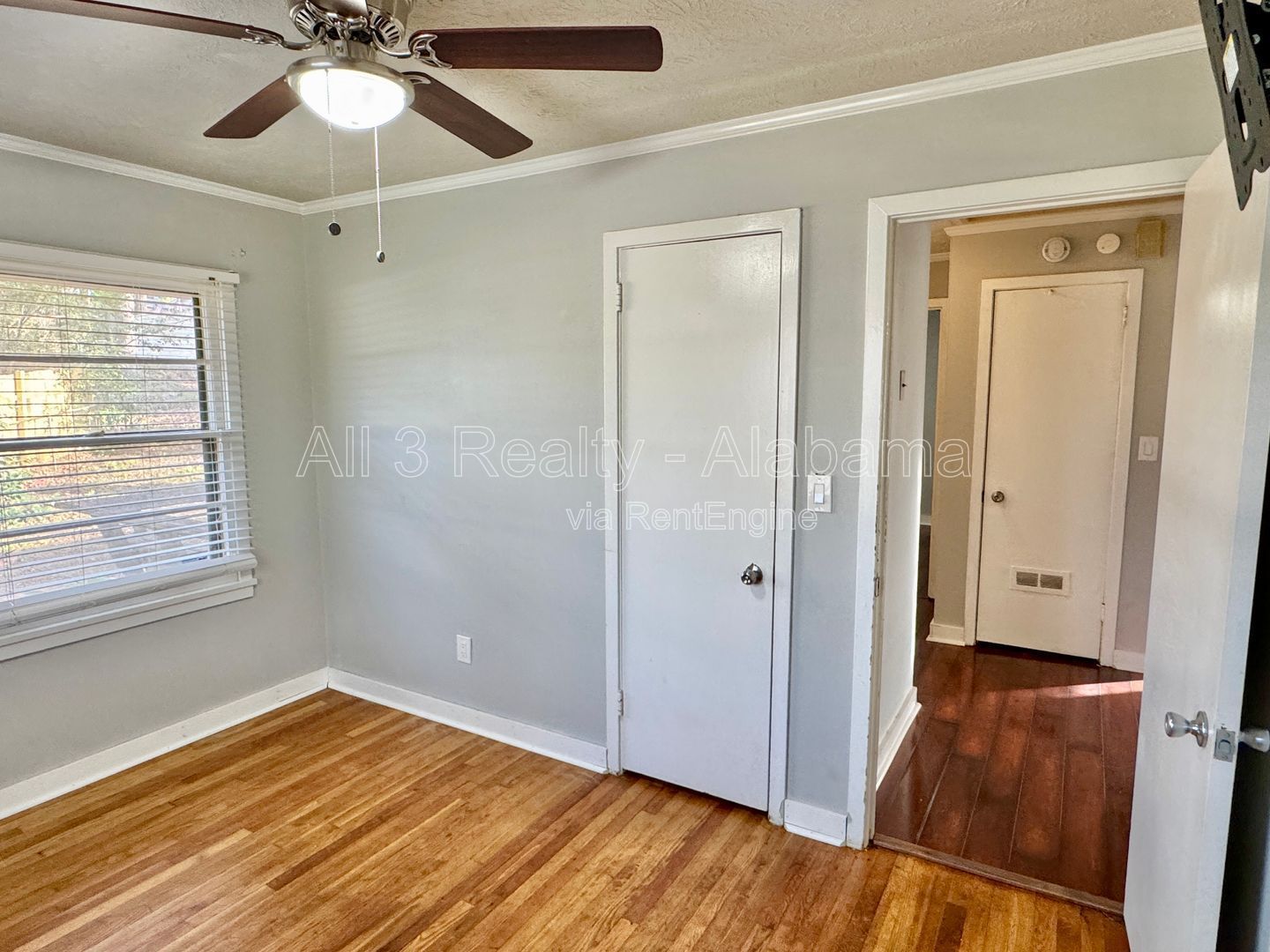 Inviting 3-Bedroom, 1.5-bath property image