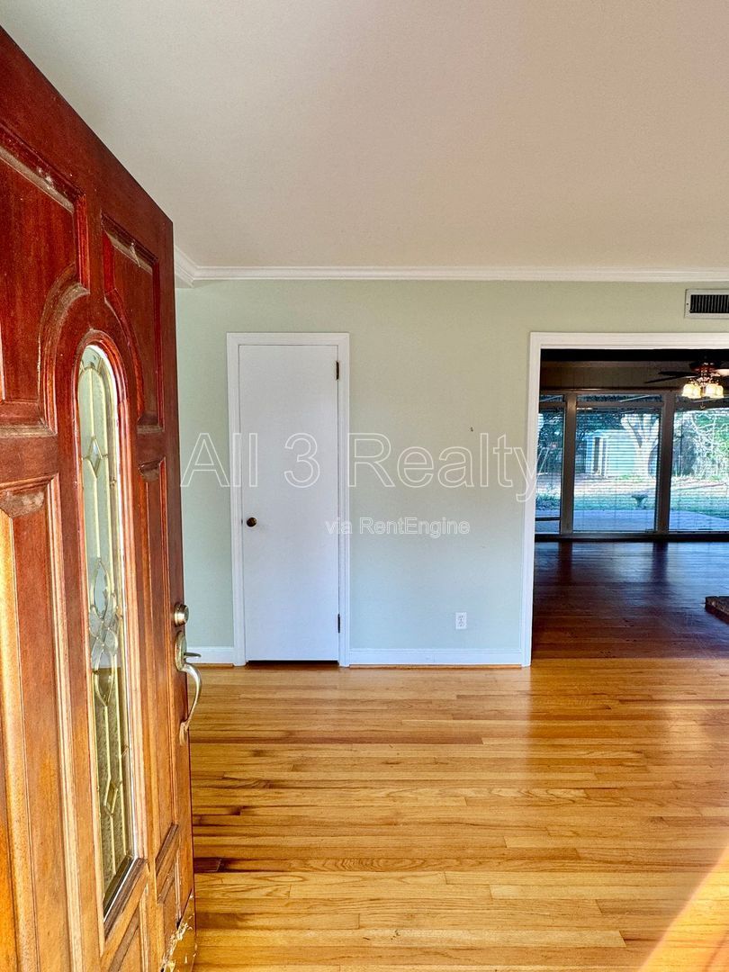 2 Bedroom with Endless Possibilities property image