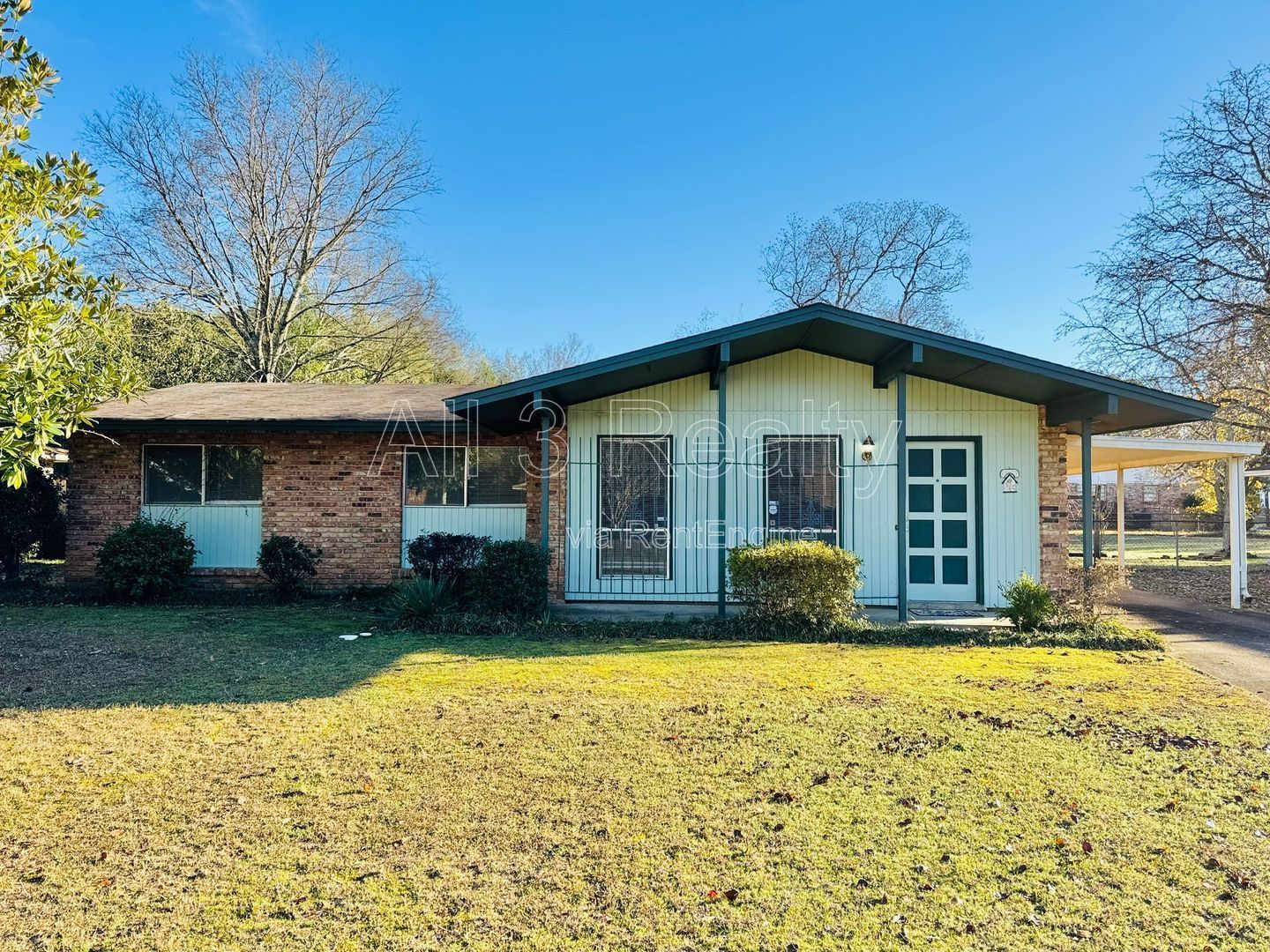 Charming 3-Bedroom Home with Plenty to Enjoy! property image