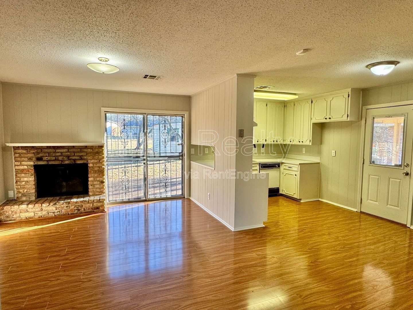 Charming 3-Bedroom Home with Plenty to Enjoy! property image