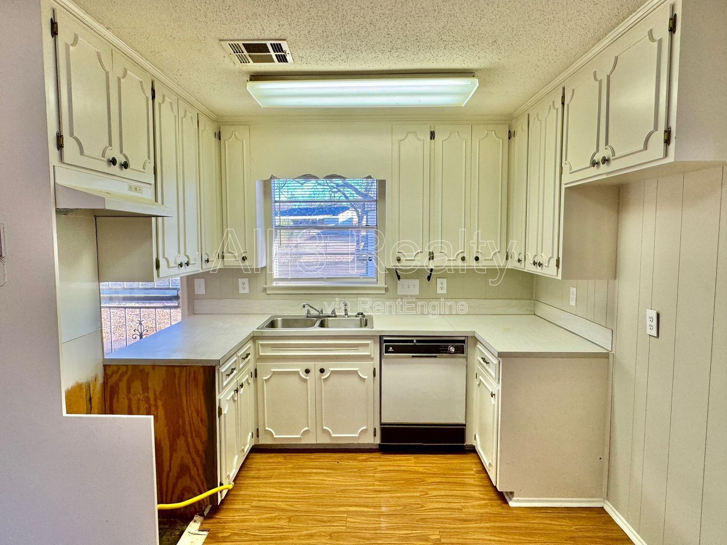 Charming 3-Bedroom Home with Plenty to Enjoy! property image