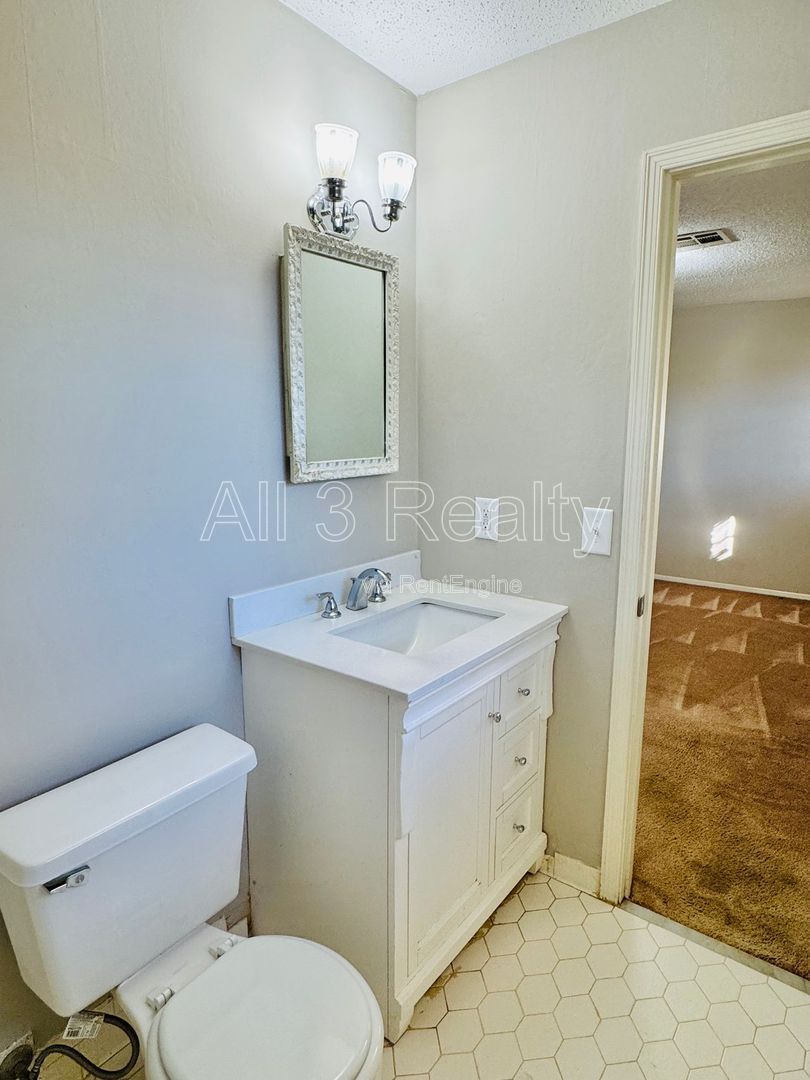 Charming 3-Bedroom Home with Plenty to Enjoy! property image