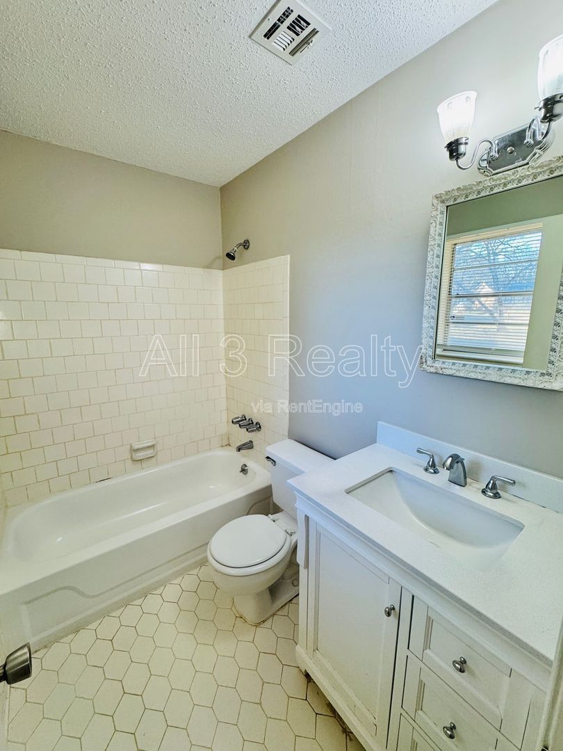 Charming 3-Bedroom Home with Plenty to Enjoy! property image