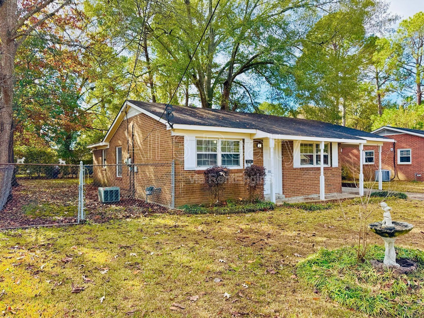 Charming 3-Bedroom Home with Cozy Living Spaces! property image