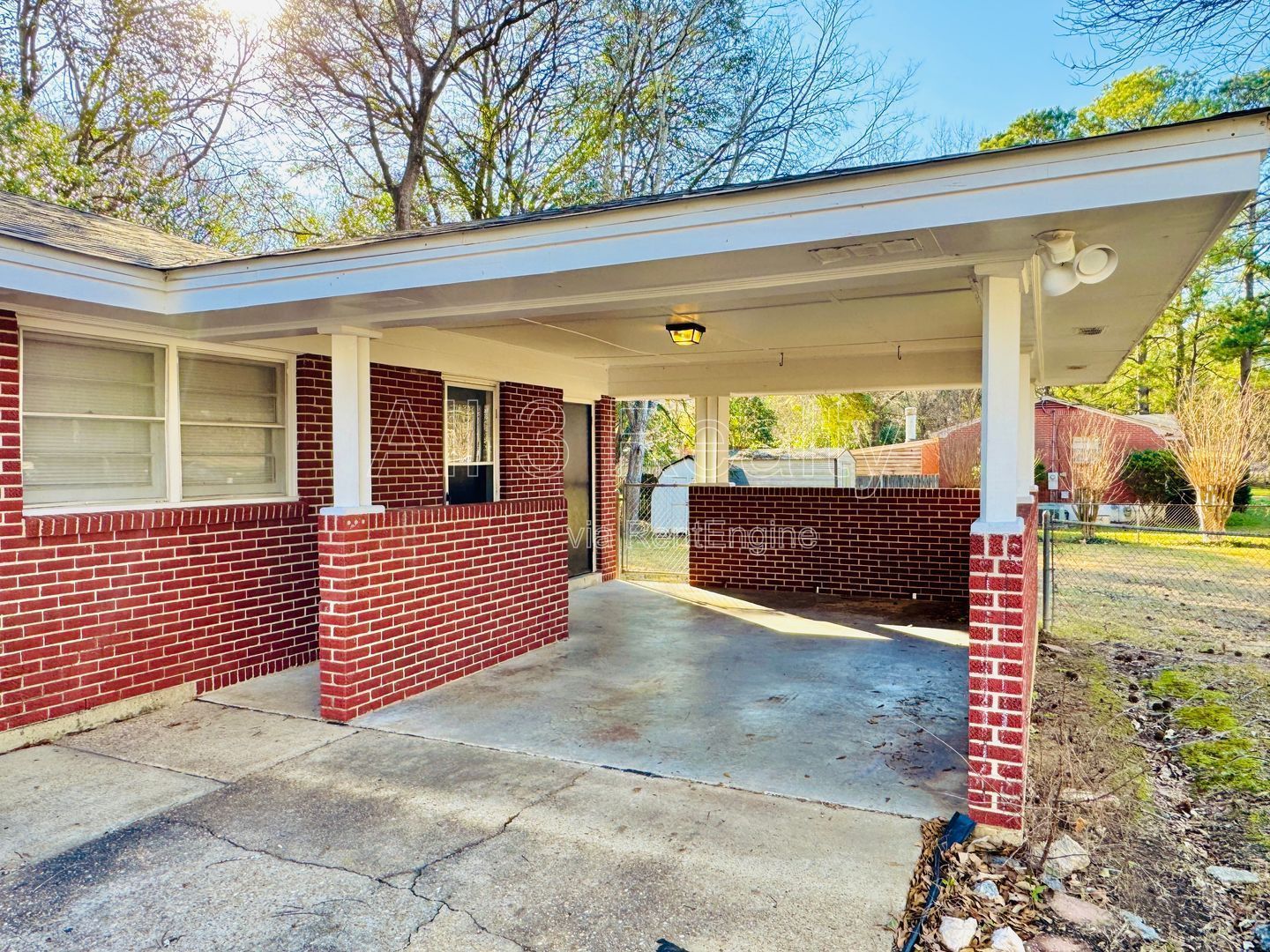 Adorable 3-Bedroom Home in Lakeview Heights property image