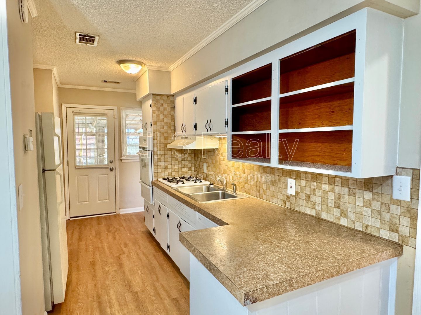 Adorable 3-Bedroom Home in Lakeview Heights property image