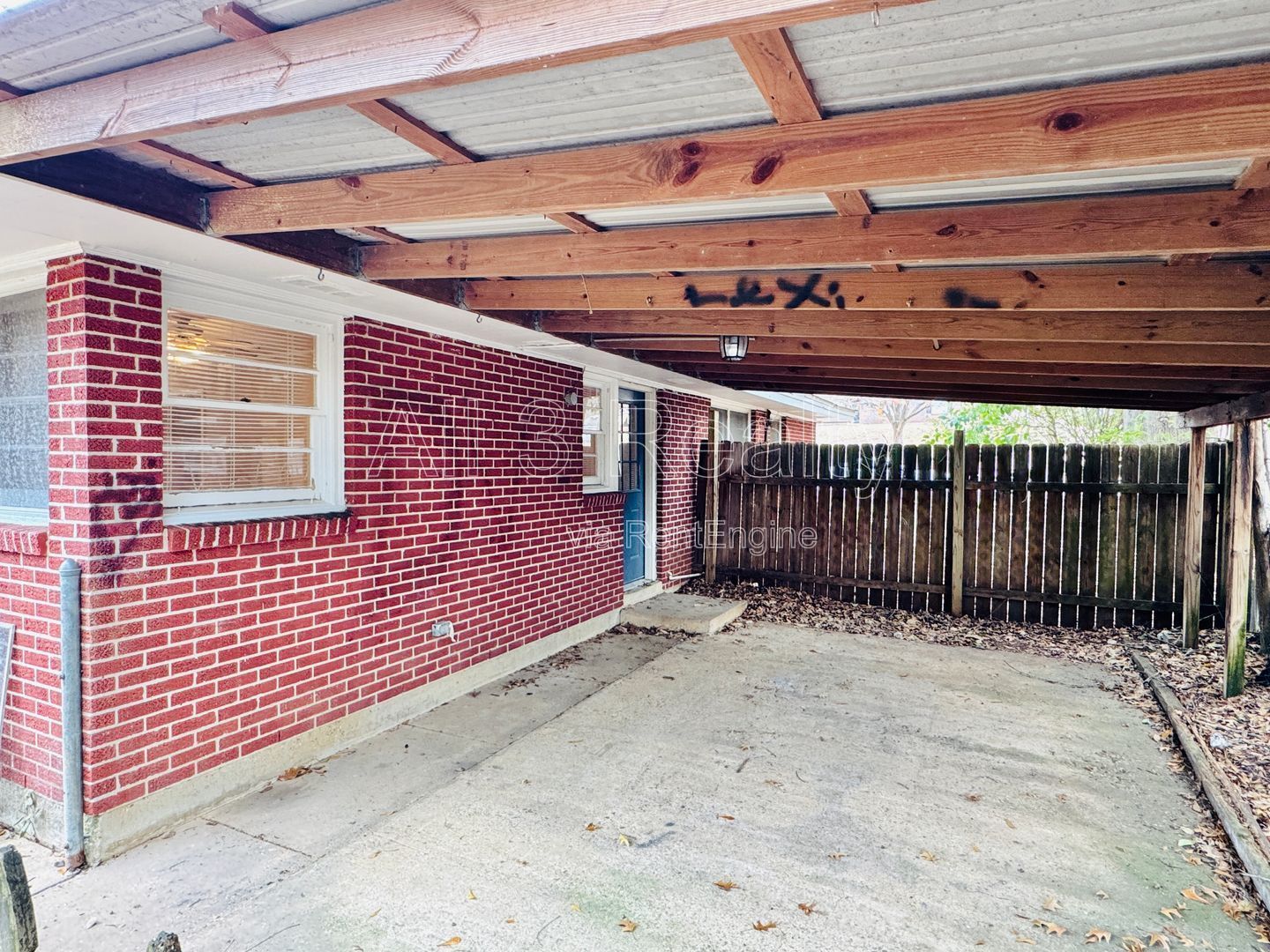 Adorable 3-Bedroom Home in Lakeview Heights property image