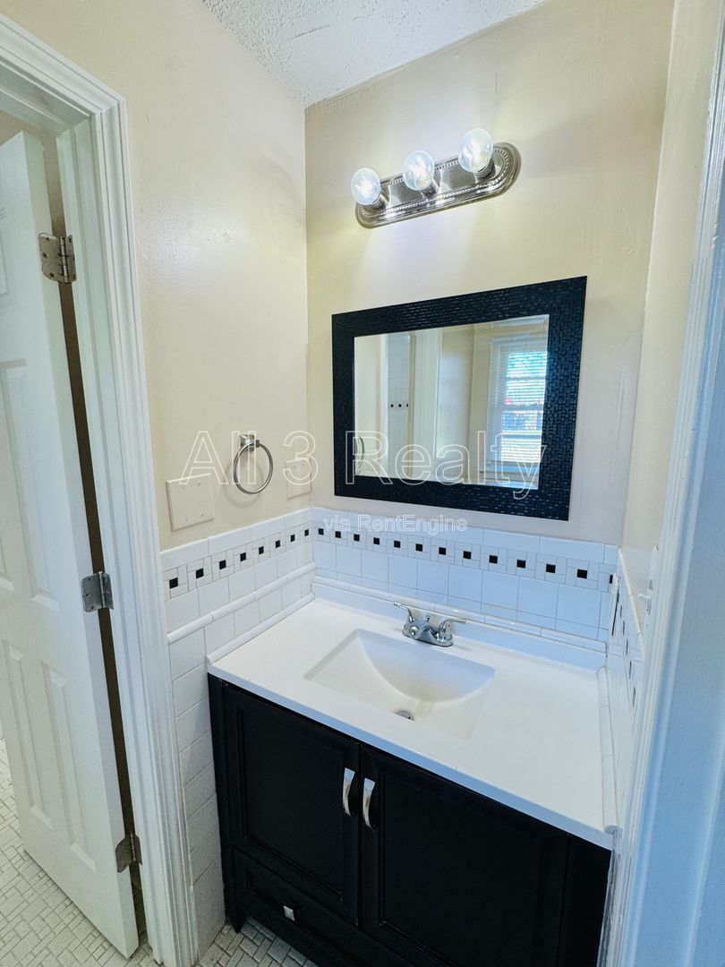 Adorable 3-bedroom!! property image