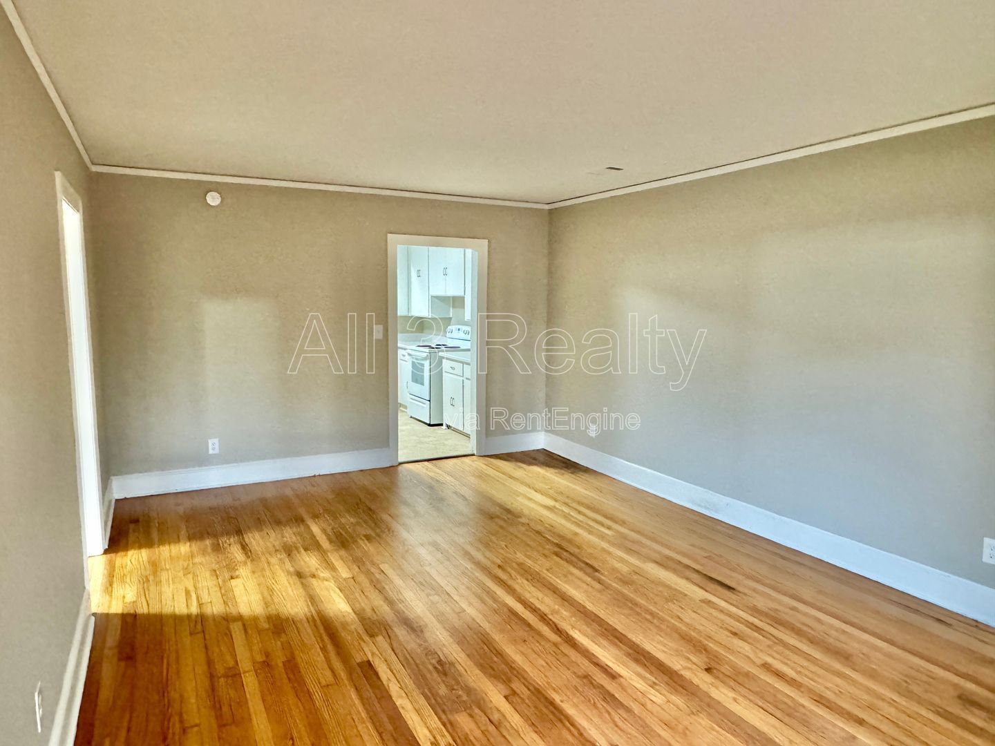 Beautiful 2 Bedroom / 1 Bath property image