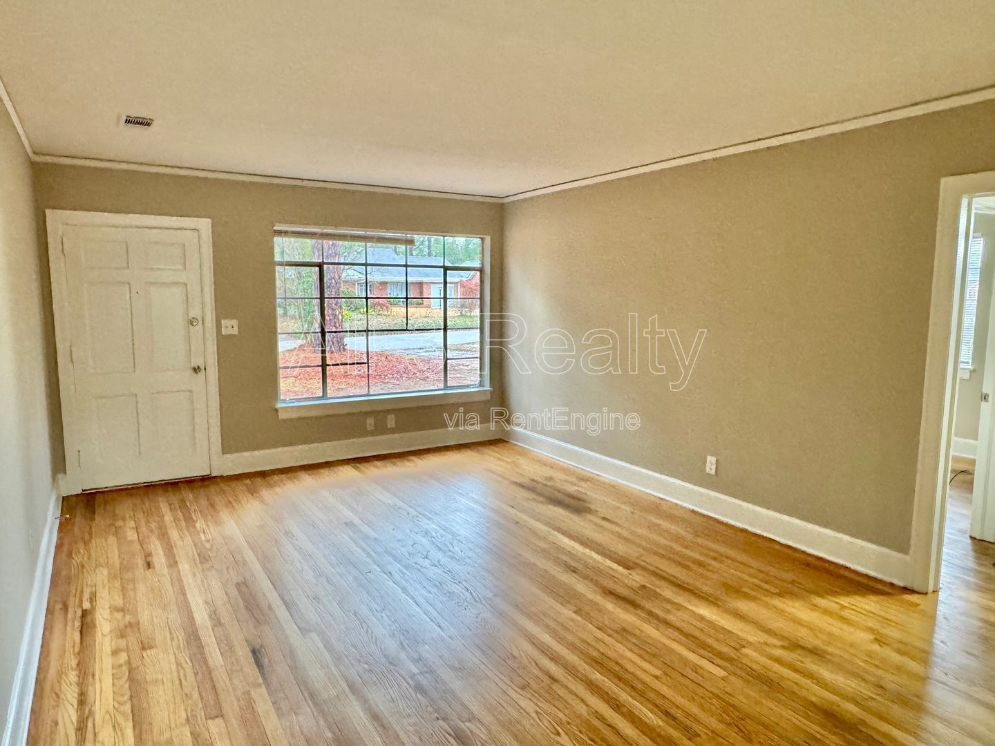 Beautiful 2 Bedroom / 1 Bath property image