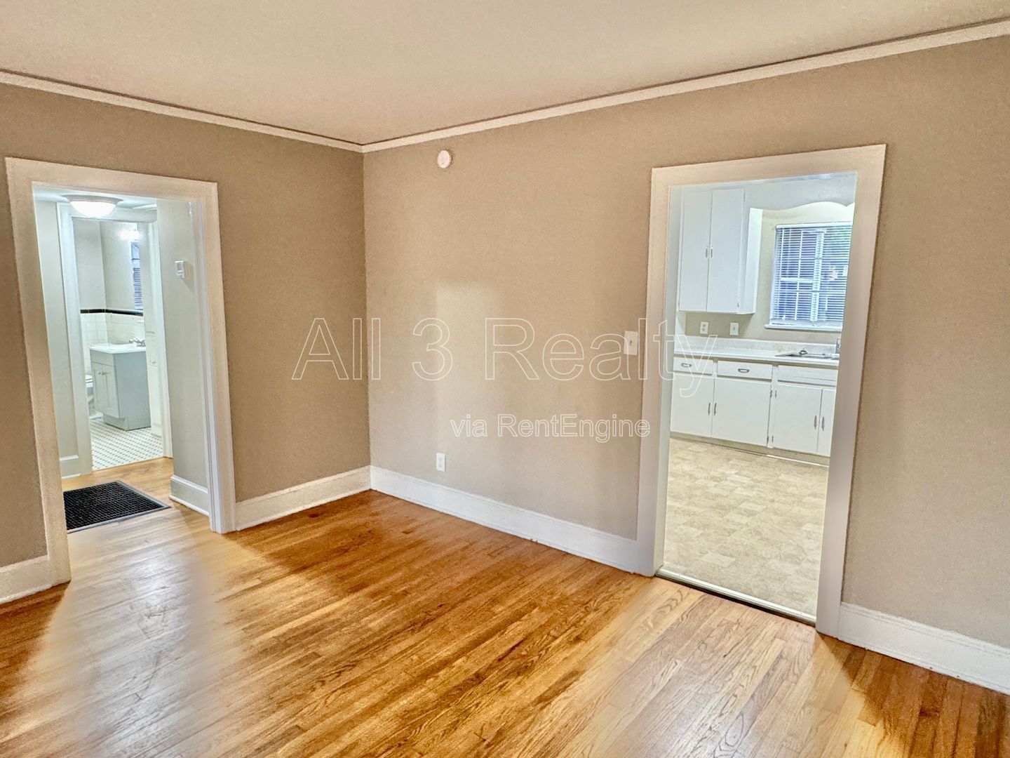 Beautiful 2 Bedroom / 1 Bath property image