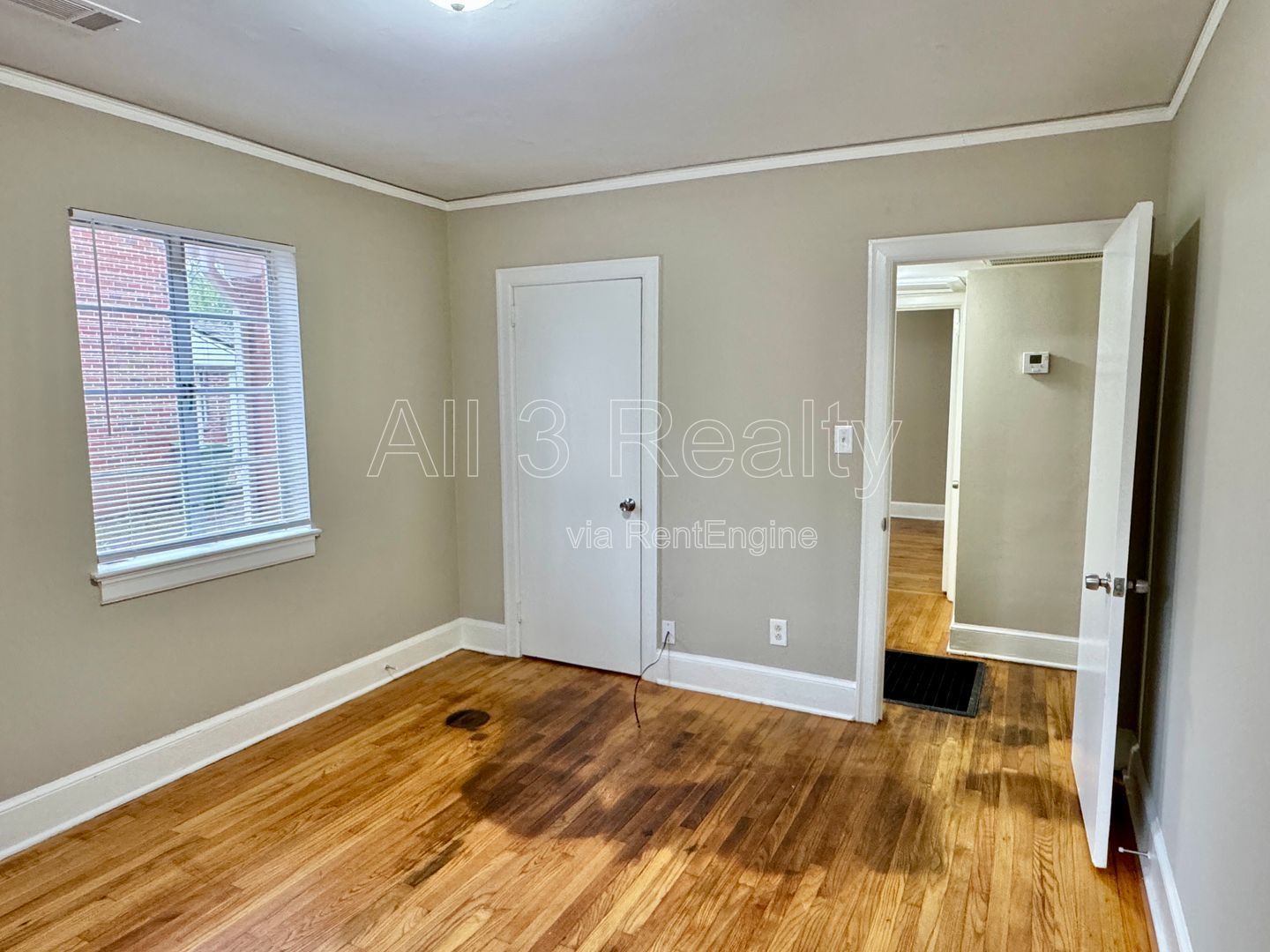 Beautiful 2 Bedroom / 1 Bath property image