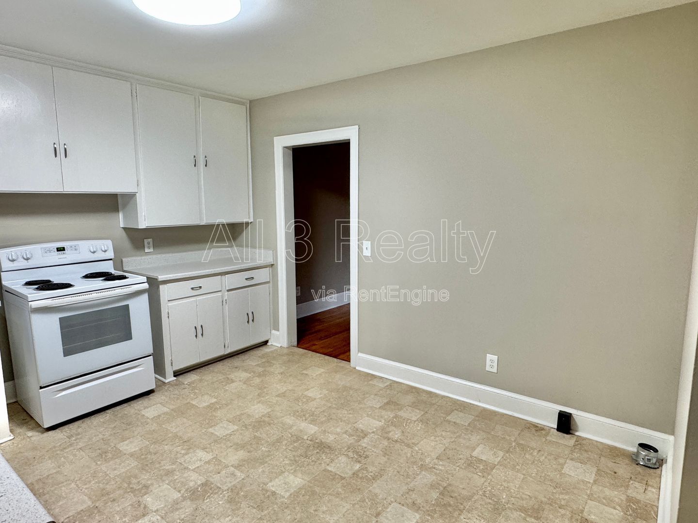 Beautiful 2 Bedroom / 1 Bath property image