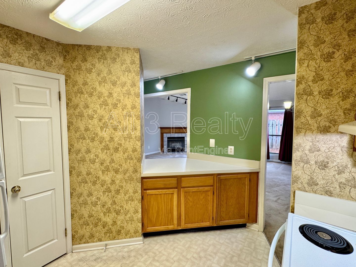 Charming 2-Bedroom Home with Great Curb Appeal! property image