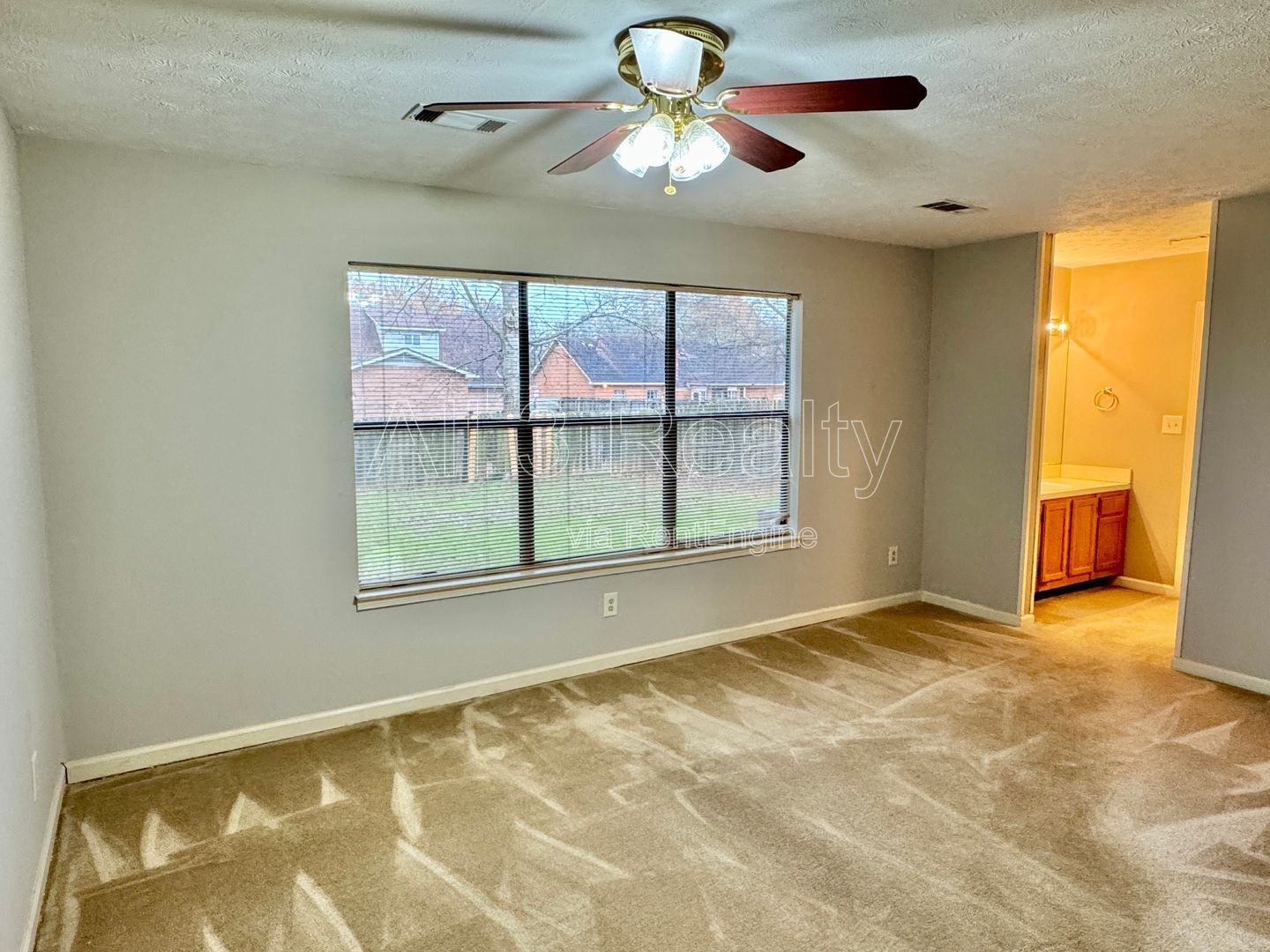 Charming 2-Bedroom Home with Great Curb Appeal! property image