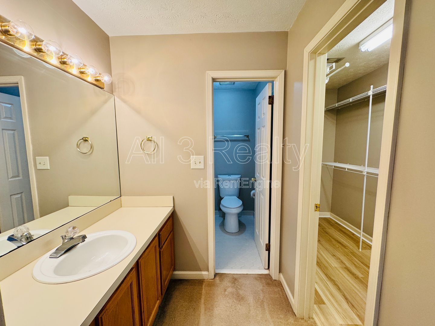 Charming 2-Bedroom Home with Great Curb Appeal! property image