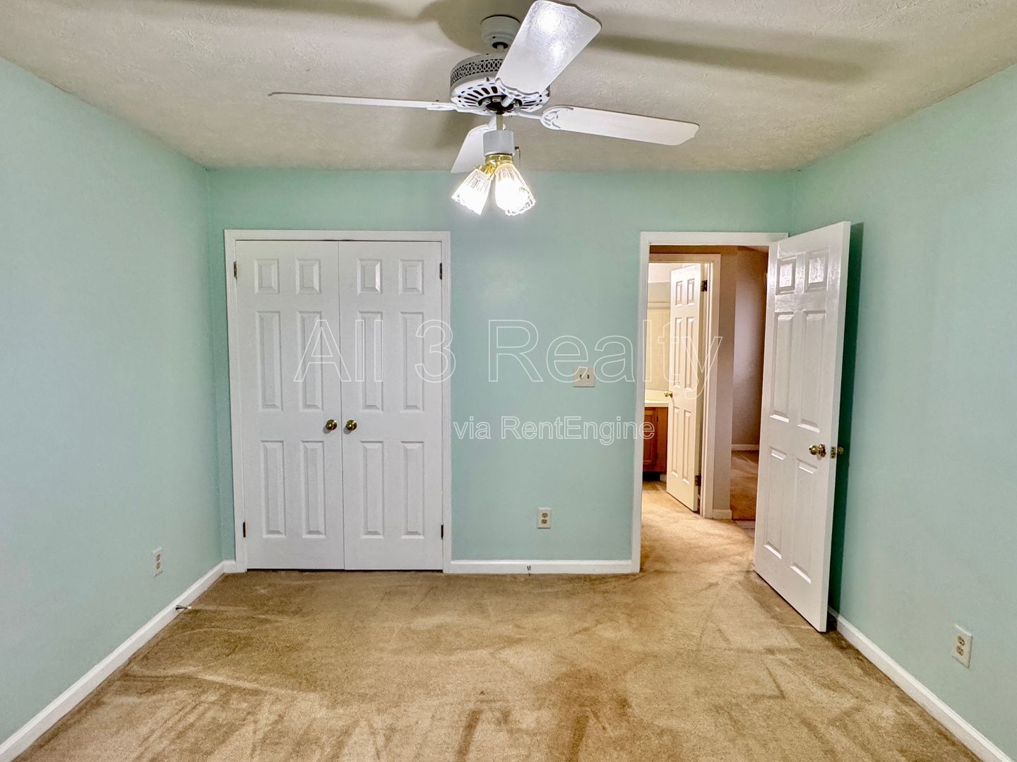 Charming 2-Bedroom Home with Great Curb Appeal! property image