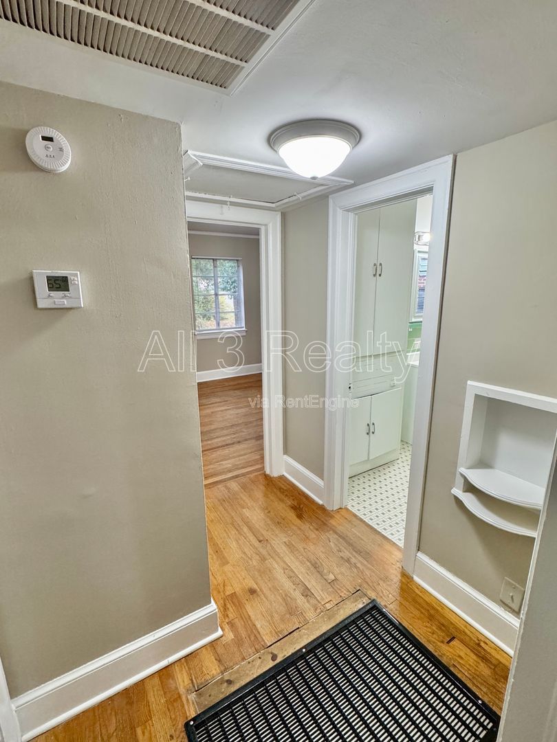 2-Bedroom BEAUTIFUL BRICK DUPLEX!!! property image