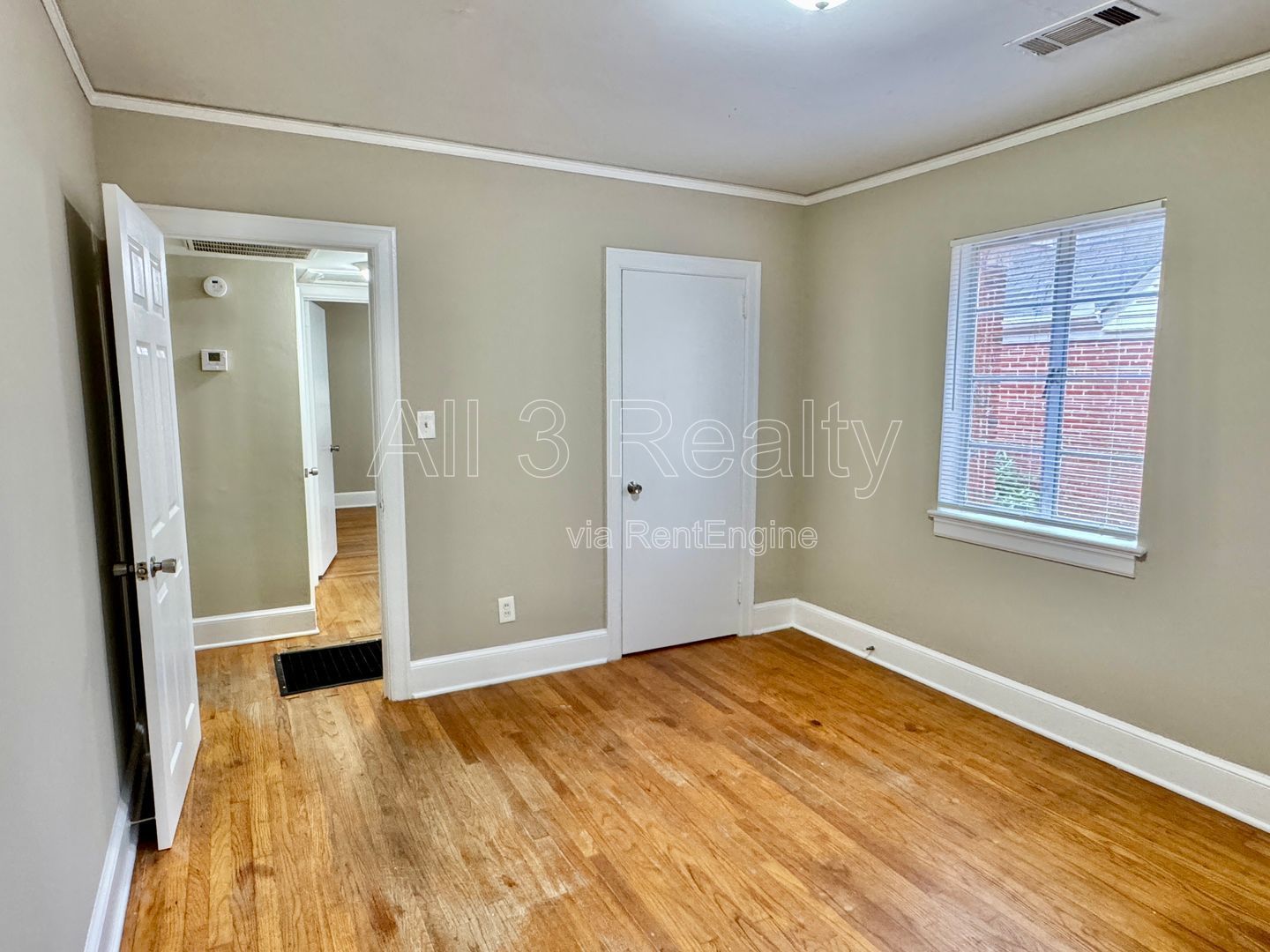 2-Bedroom BEAUTIFUL BRICK DUPLEX!!! property image
