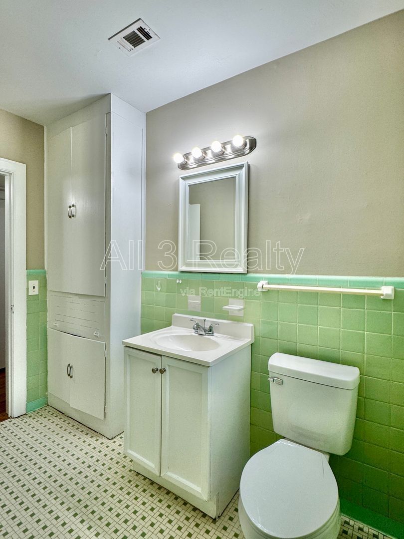 2-Bedroom BEAUTIFUL BRICK DUPLEX!!! property image