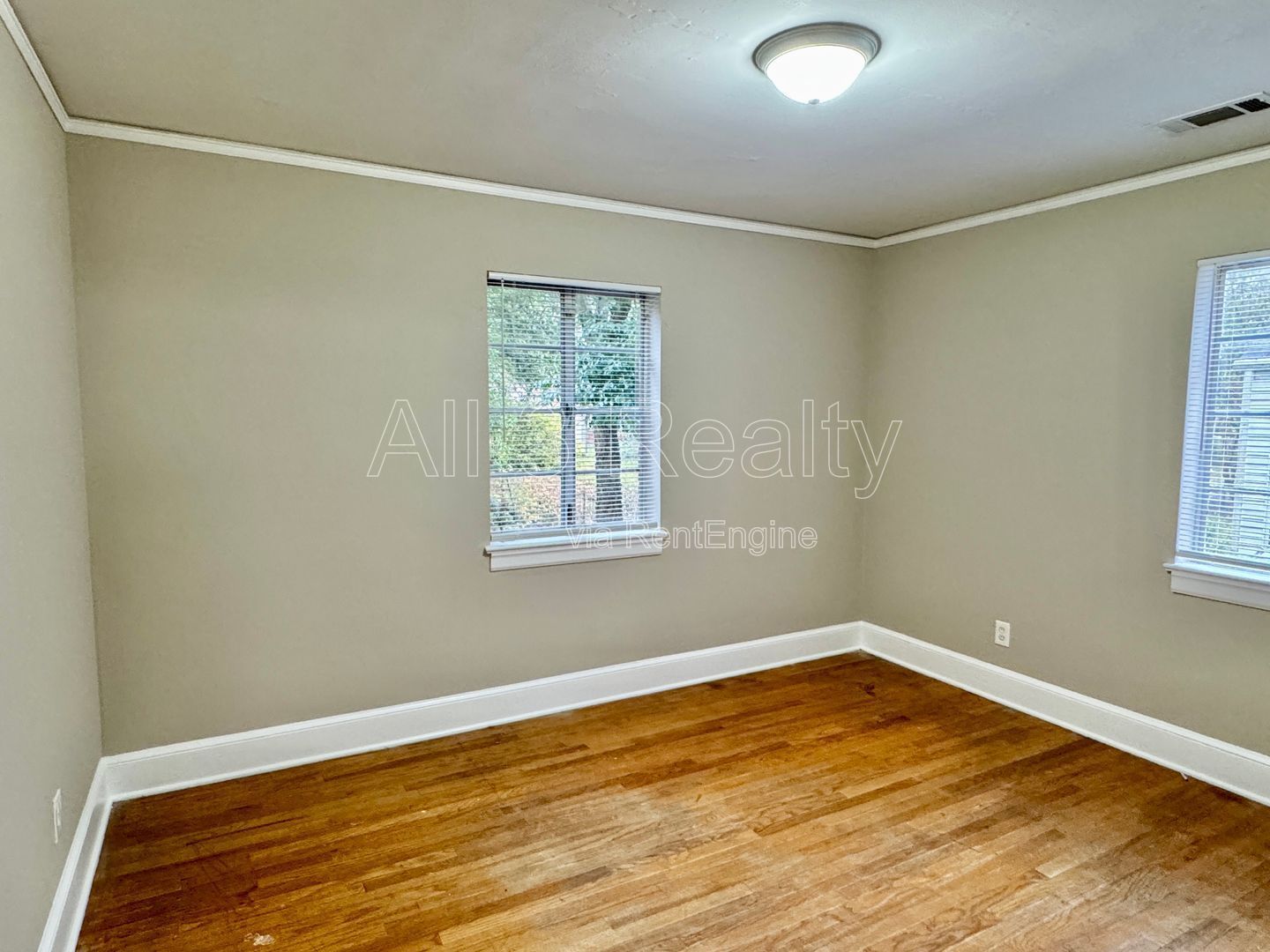 2-Bedroom BEAUTIFUL BRICK DUPLEX!!! property image