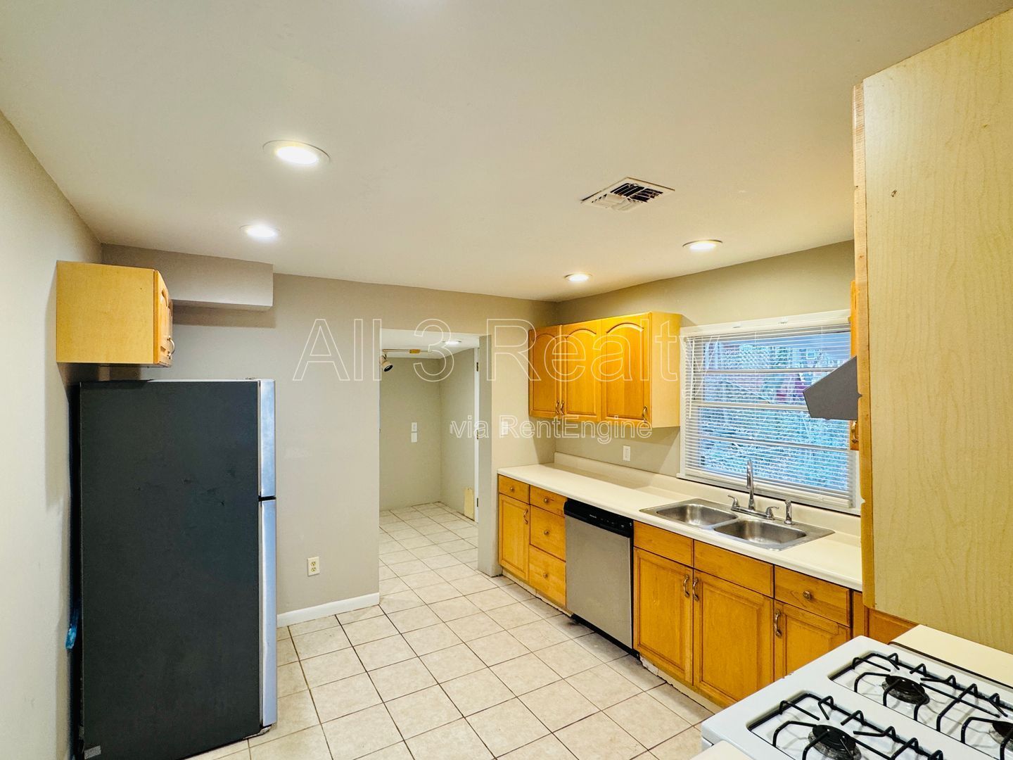 $500.00 Deposit  with Approval and move in by 1/31 property image