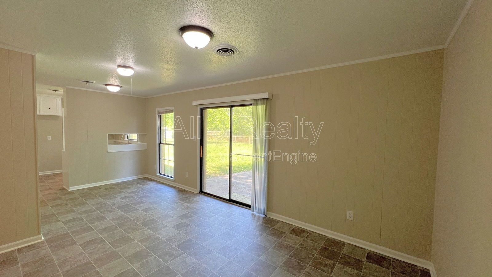 Beautiful 4-bedroom brick home property image