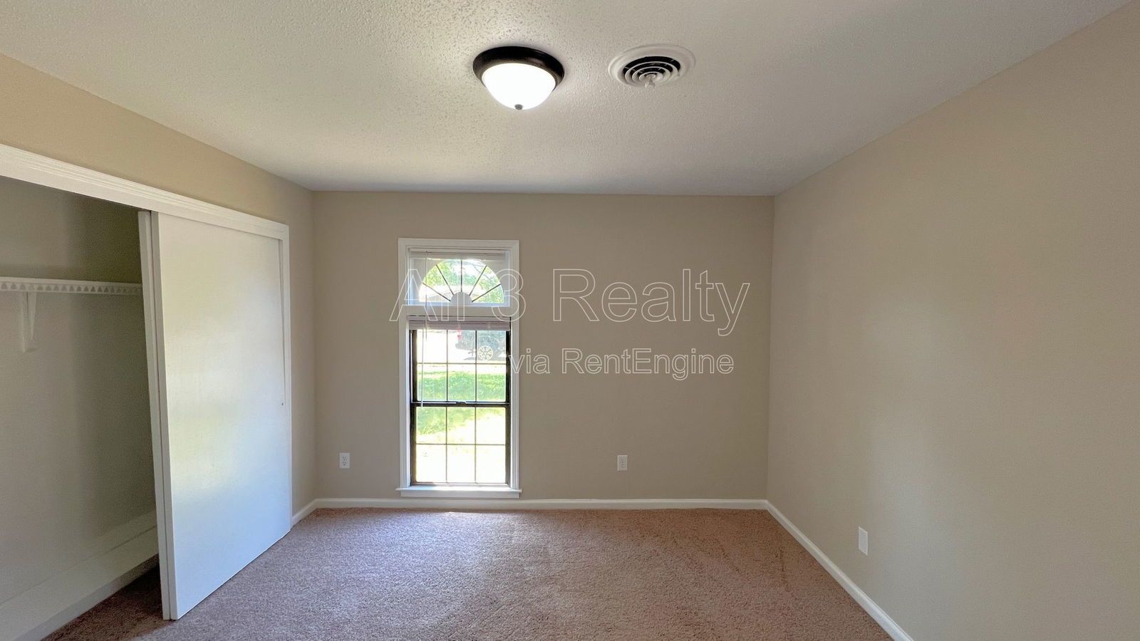 Beautiful 4-bedroom brick home property image