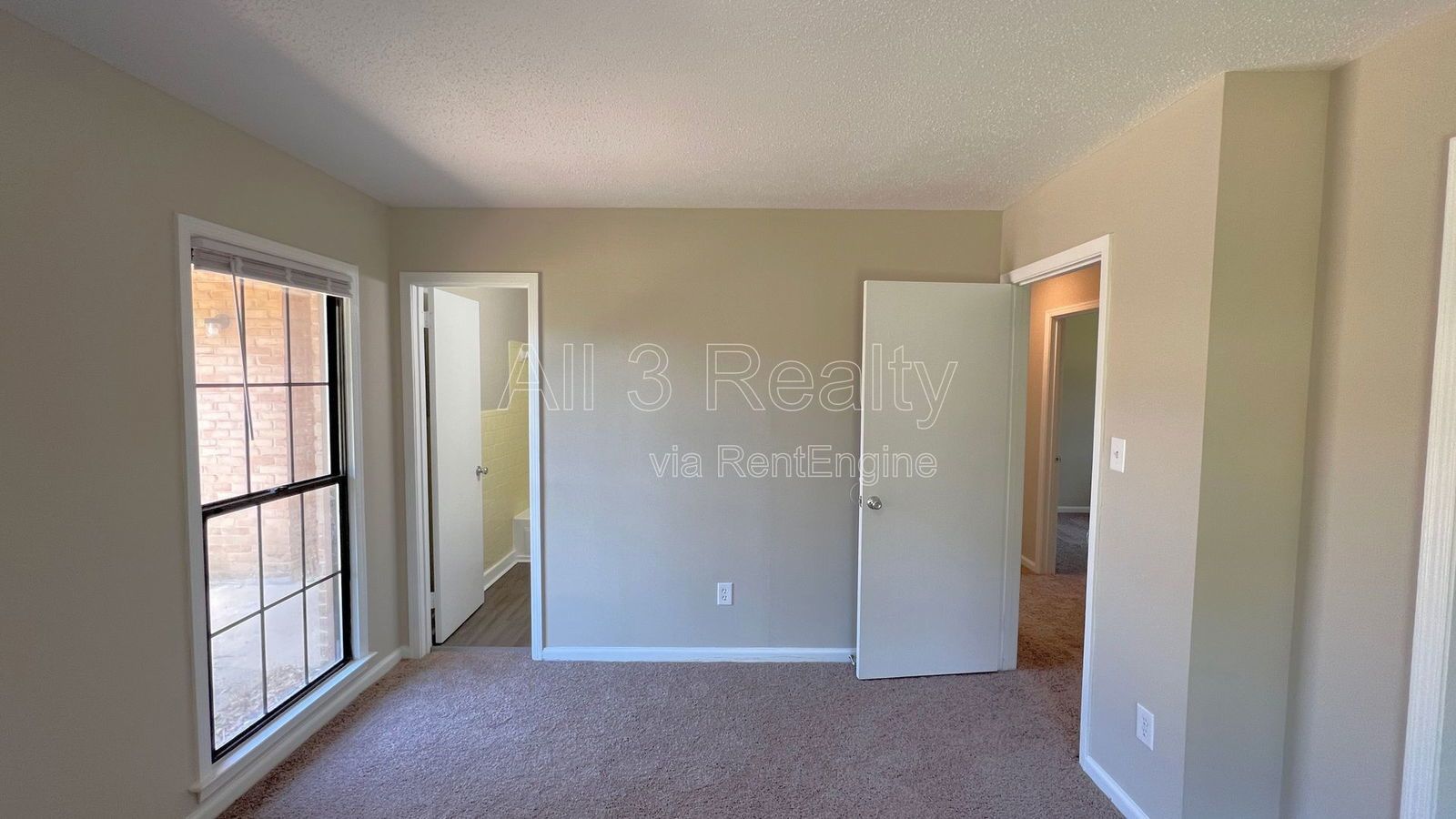 Beautiful 4-bedroom brick home property image