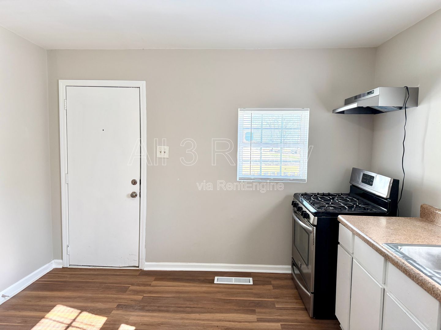 Welcome to this charming 2-bedroom, 1-bathroom home located in the vibrant community of Fairburn, GA. property image