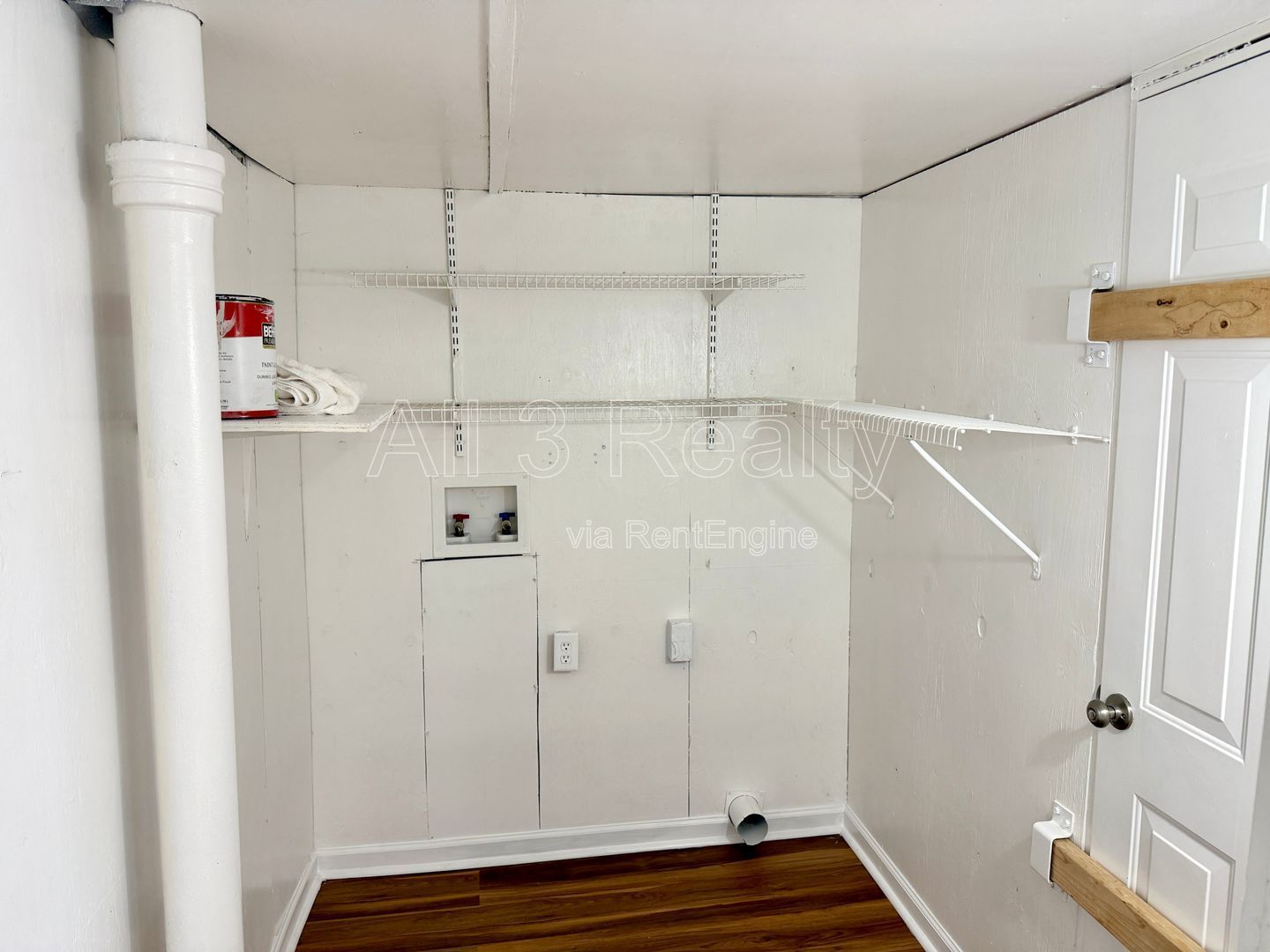 Welcome to this charming 2-bedroom, 1-bathroom home located in the vibrant community of Fairburn, GA. property image