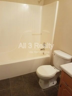 Full of Charm: 3 Bedroom / 2 Bathroom Home in Dallas! property image