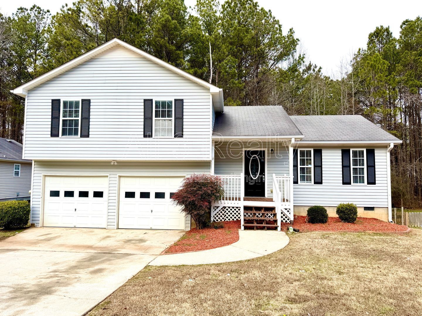 Welcome to this stunning 3-bedroom, 2-bathroom home located in the vibrant community of Villa Rica, GA. property image