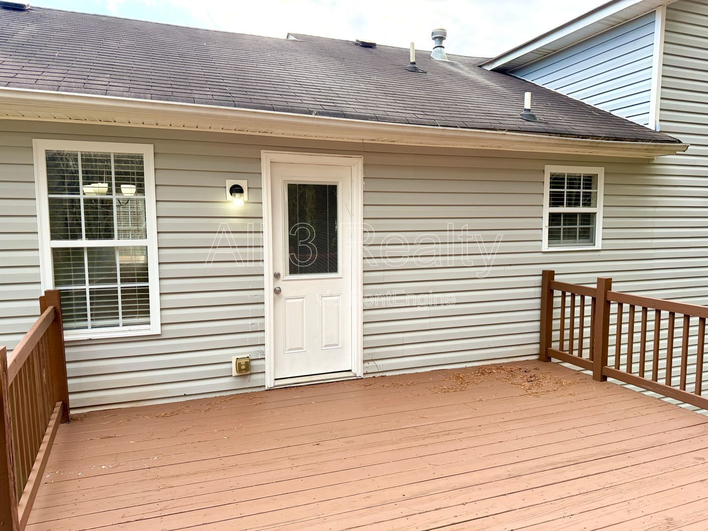 Welcome to this stunning 3-bedroom, 2-bathroom home located in the vibrant community of Villa Rica, GA. property image