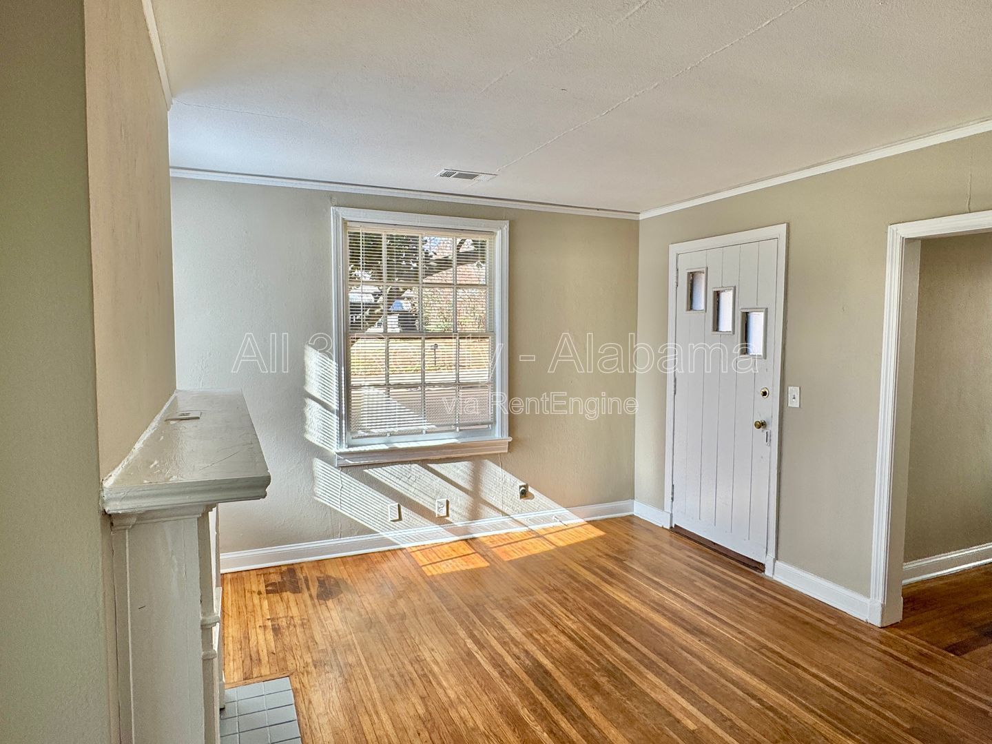 Charming 2-Bedroom Brick Bungalow property image