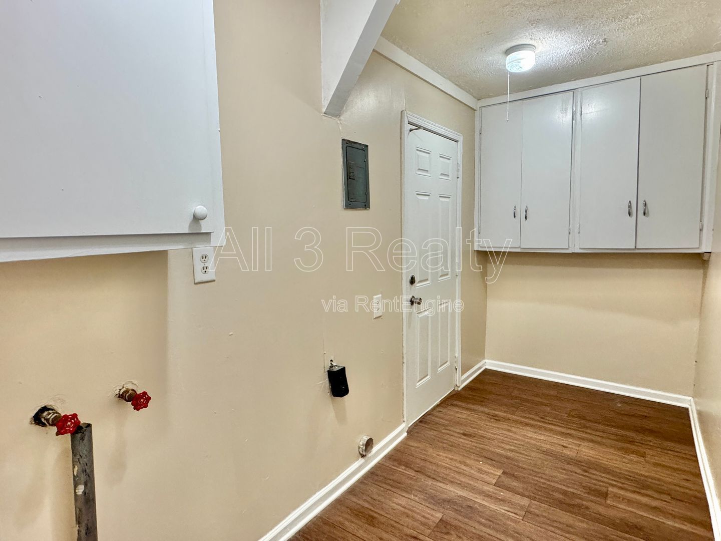 Adorable 3-bedroom!! property image