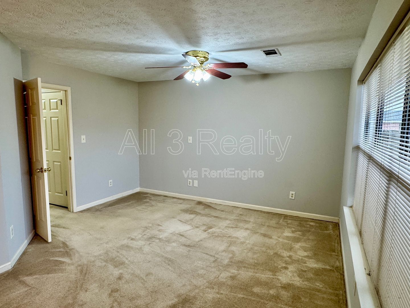 Charming 2-Bedroom Home with Great Curb Appeal! property image