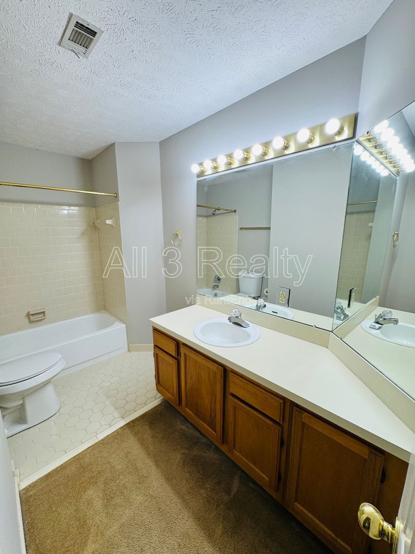 Charming 2-Bedroom Home with Great Curb Appeal! property image