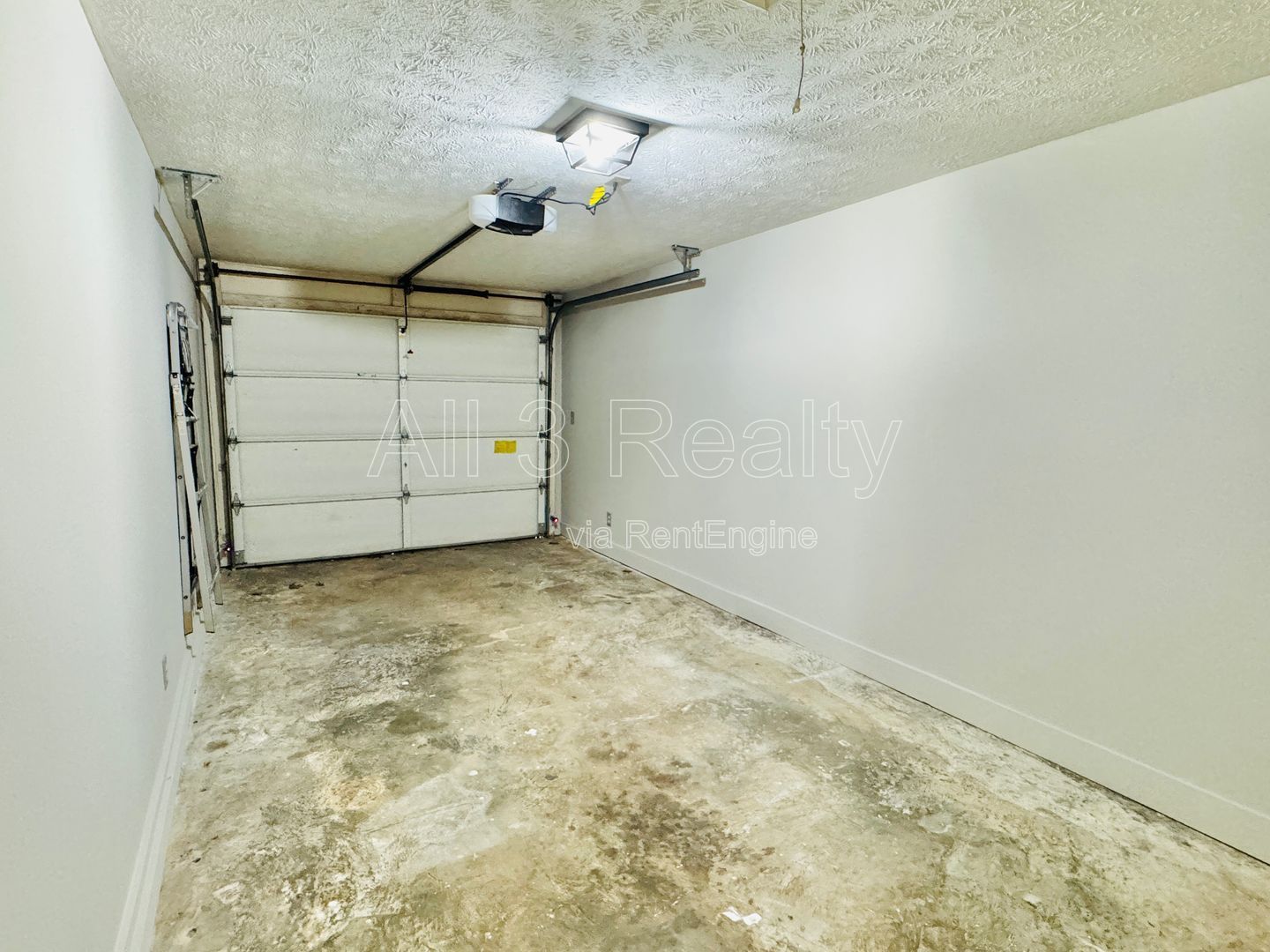 Charming 2-Bedroom Home with Great Curb Appeal! property image