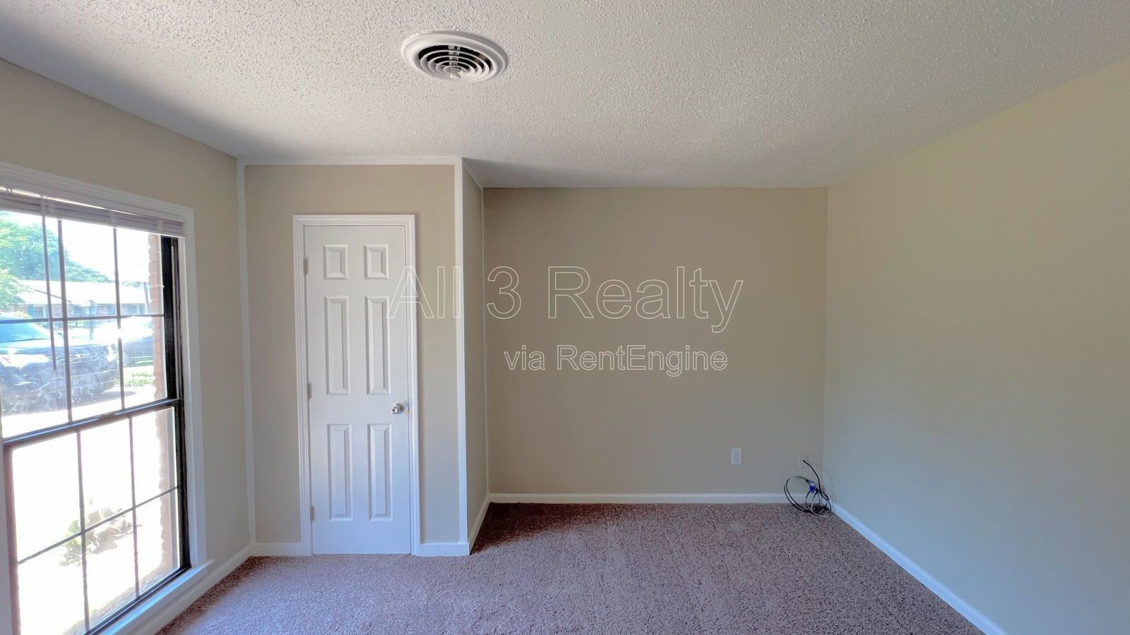 Beautiful 4-bedroom brick home property image