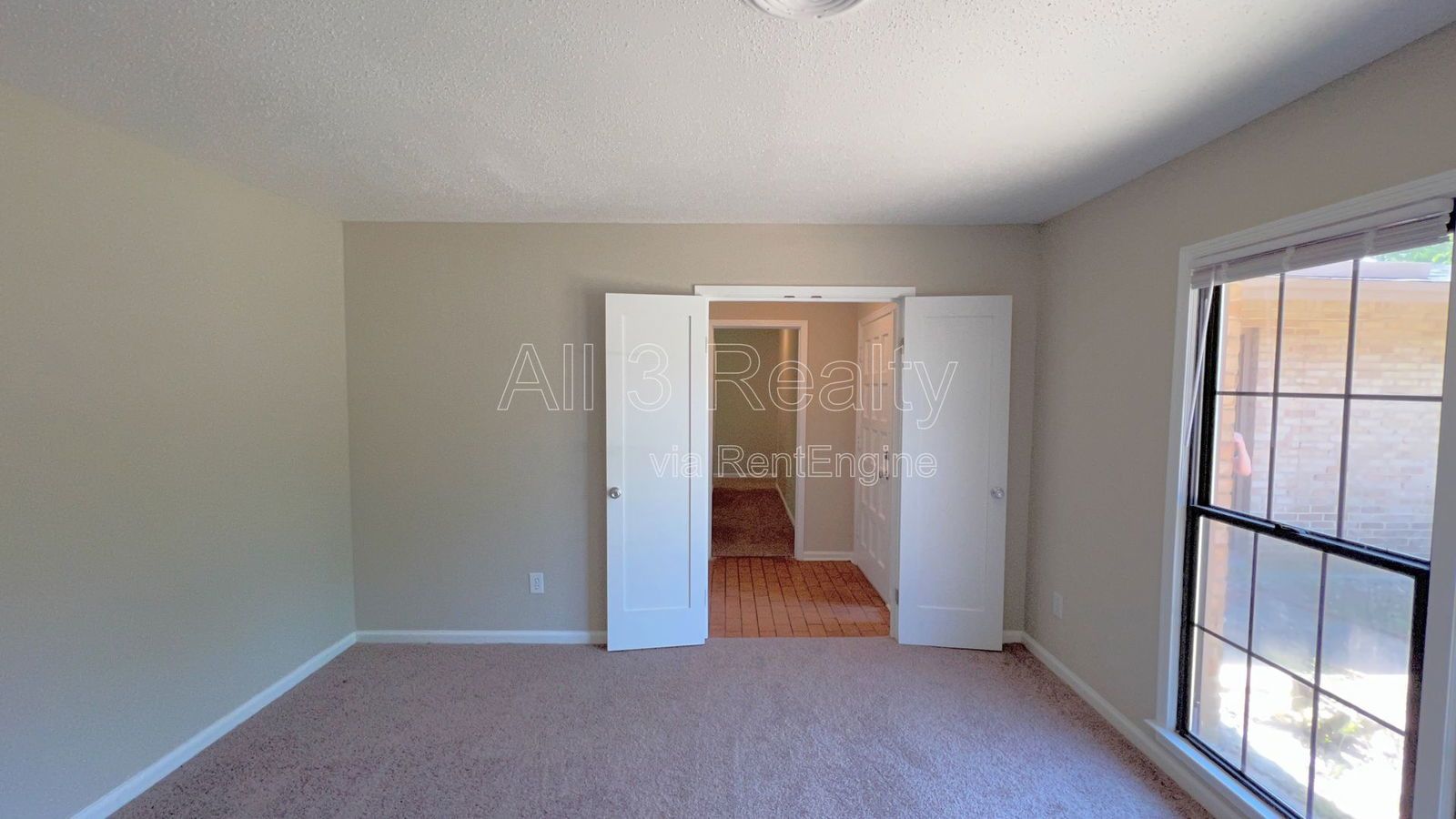 Beautiful 4-bedroom brick home property image