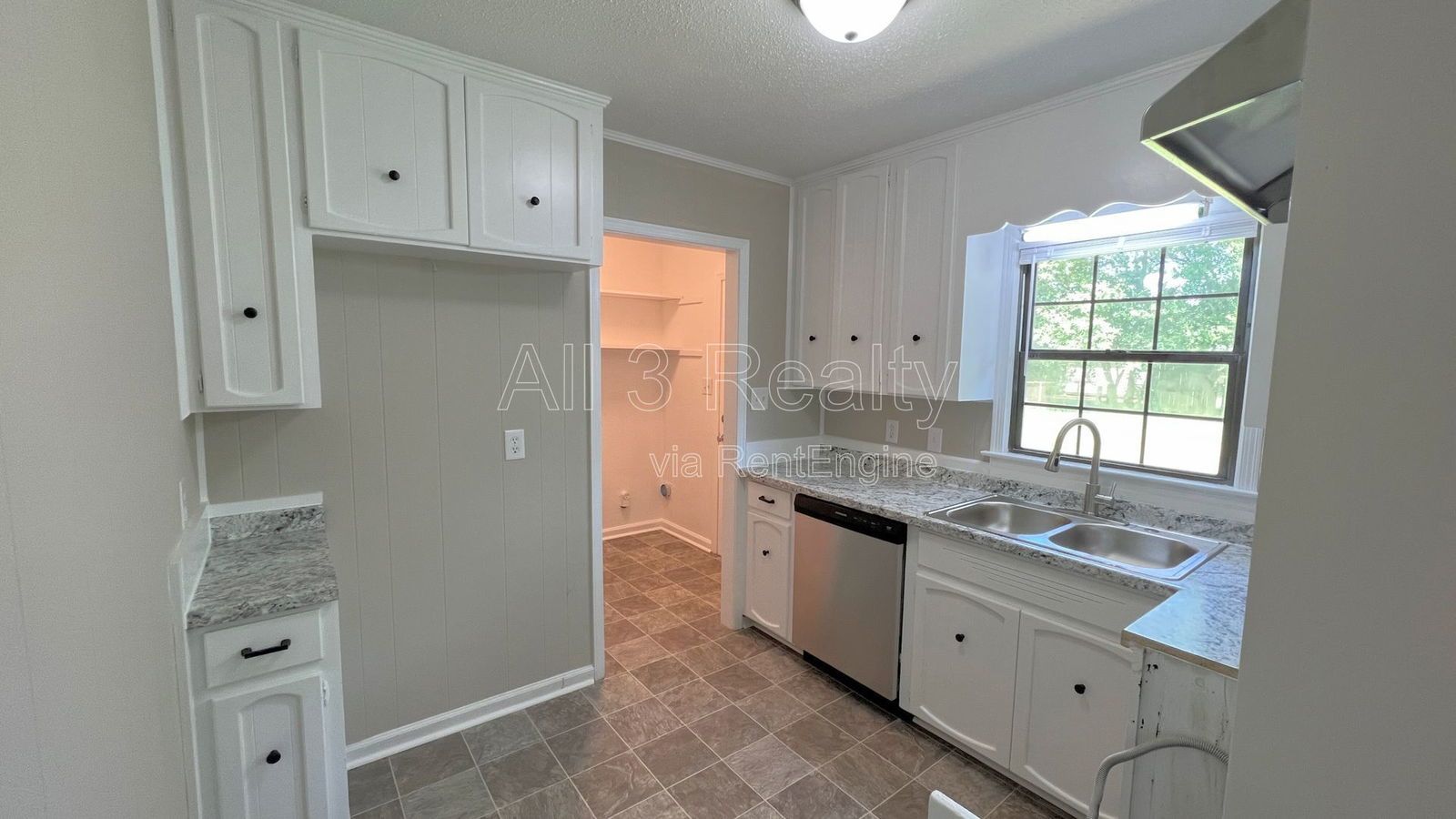 Beautiful 4-bedroom brick home property image