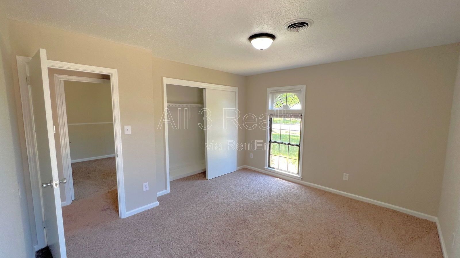 Beautiful 4-bedroom brick home property image