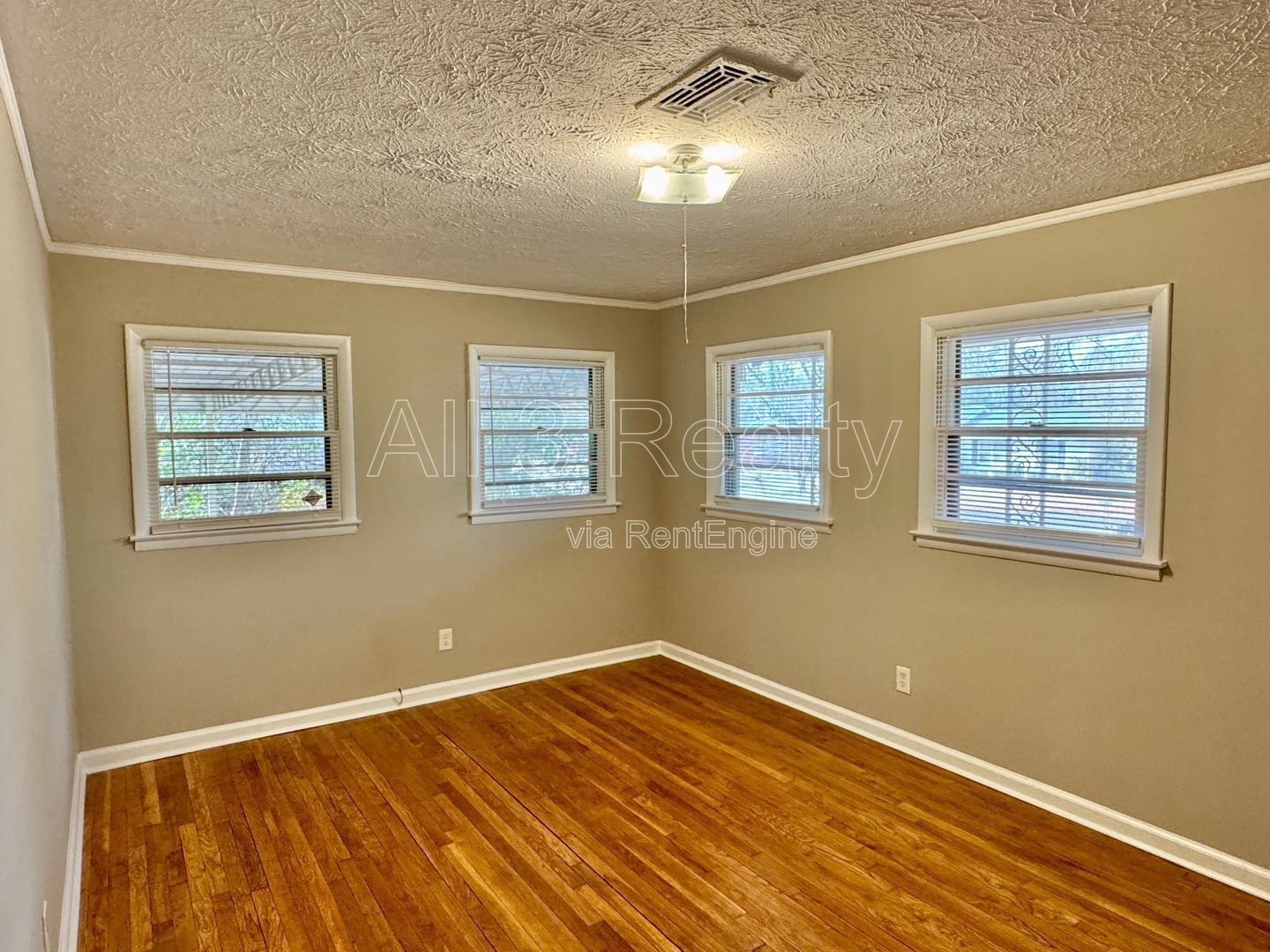 3-Bedroom -Bright, Charming, and Move-In Ready! property image
