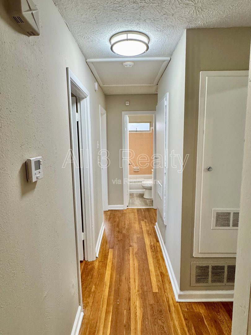 3-Bedroom -Bright, Charming, and Move-In Ready! property image