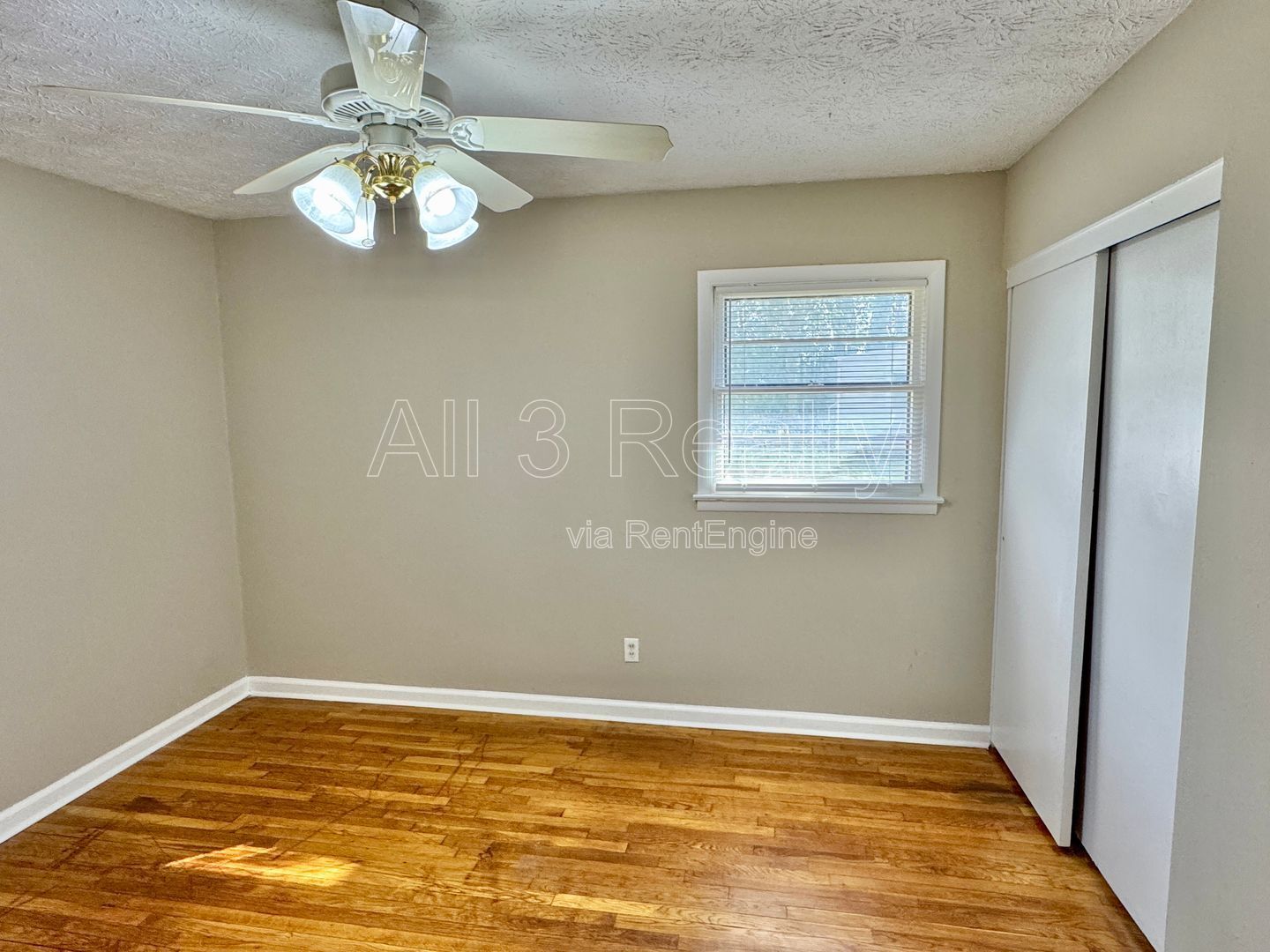 3-Bedroom -Bright, Charming, and Move-In Ready! property image