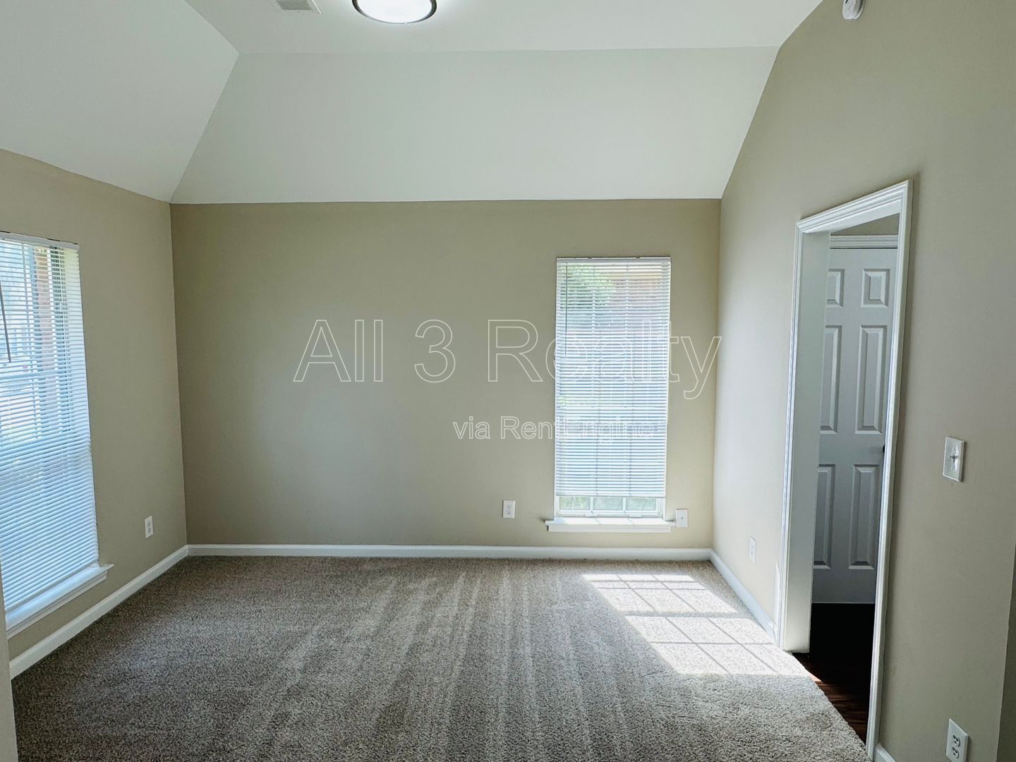 Stunning 3-Bedroom in Carriage Hills property image